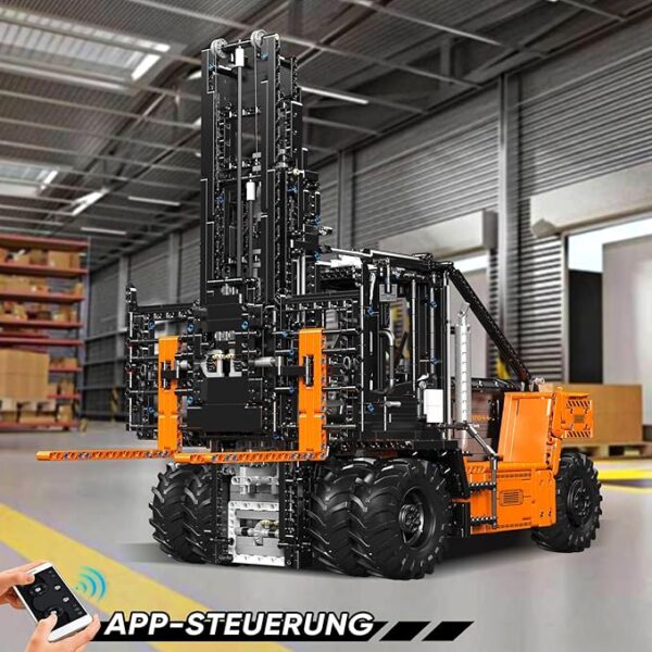 Mould King Heavy-Duty Forklift – 4579 PCS